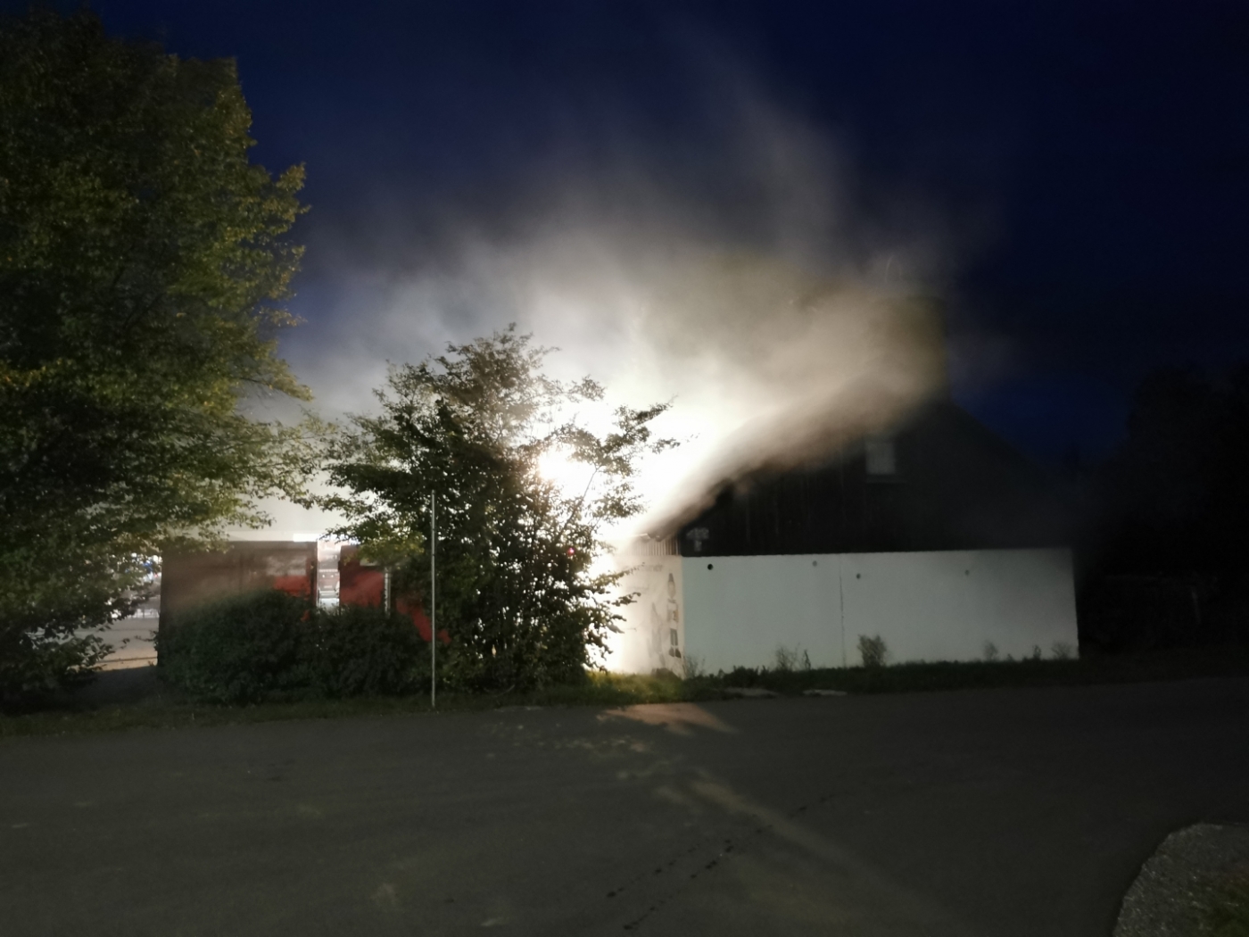 Einsatzuebungen, Garagenbrand