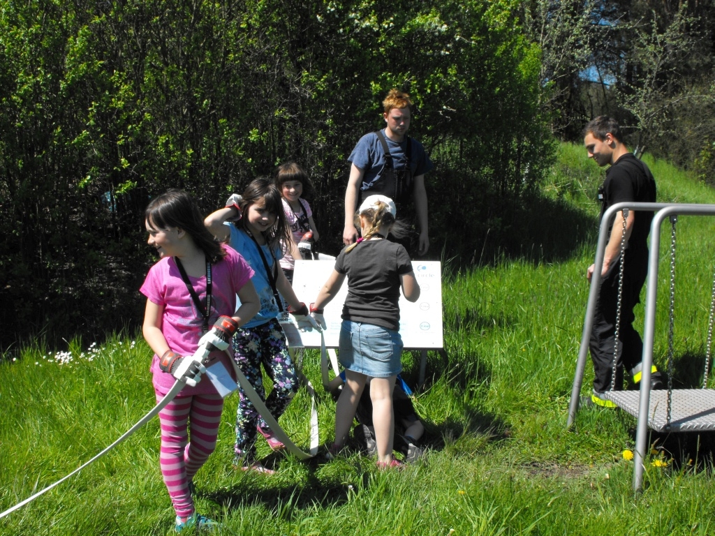 Kinderfeuerwehr am 07.05.16 zum Thema Teamwork