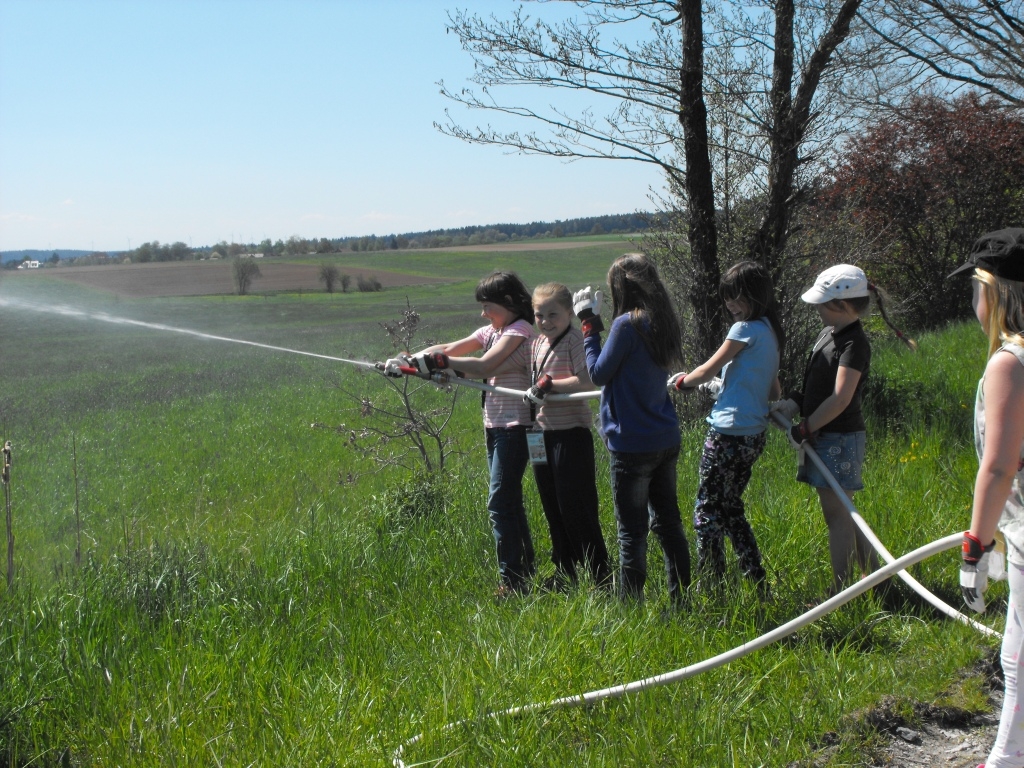 Kinderfeuerwehr am 07.05.16 zum Thema Teamwork