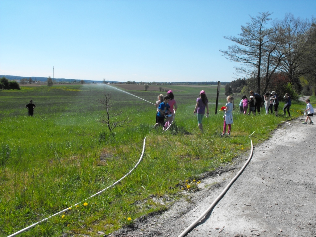 Kinderfeuerwehr am 07.05.16 zum Thema Teamwork